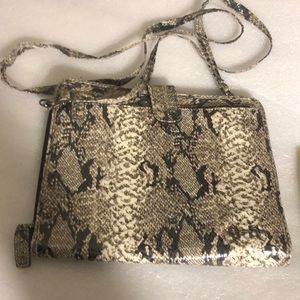 Jessica Simpson Erin notebook wallet